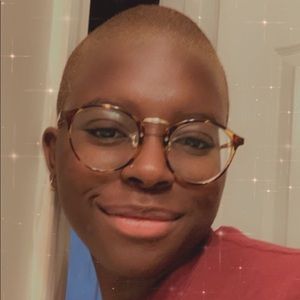 Meet your Posher, Kayla